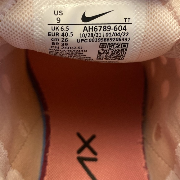 Nike Air Max 270 Sneakers in White and Pink AH6789-604 Size 9 Women’s - Picture 9 of 9